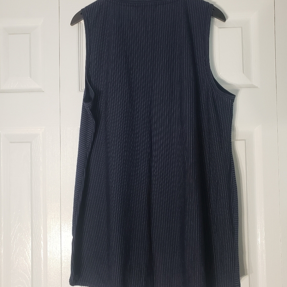 Two by Vince Caputo Sleeveless Hi Low Striped Top Navy and White XXL - Picture 2 of 3